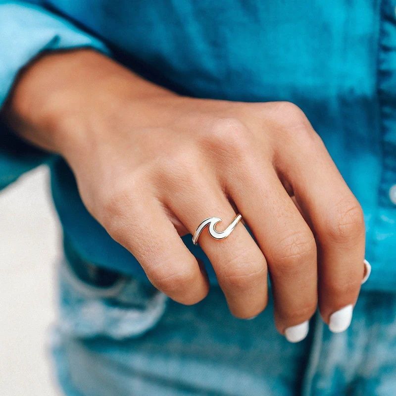Pura Vida Enameled Wave Ring