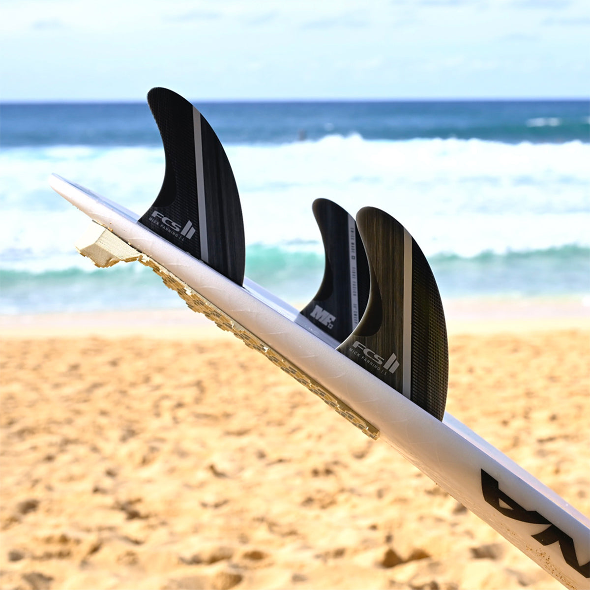 FCS 2 Mick Fanning Glass Fibre Fusion Thruster Fins - Smoke/White