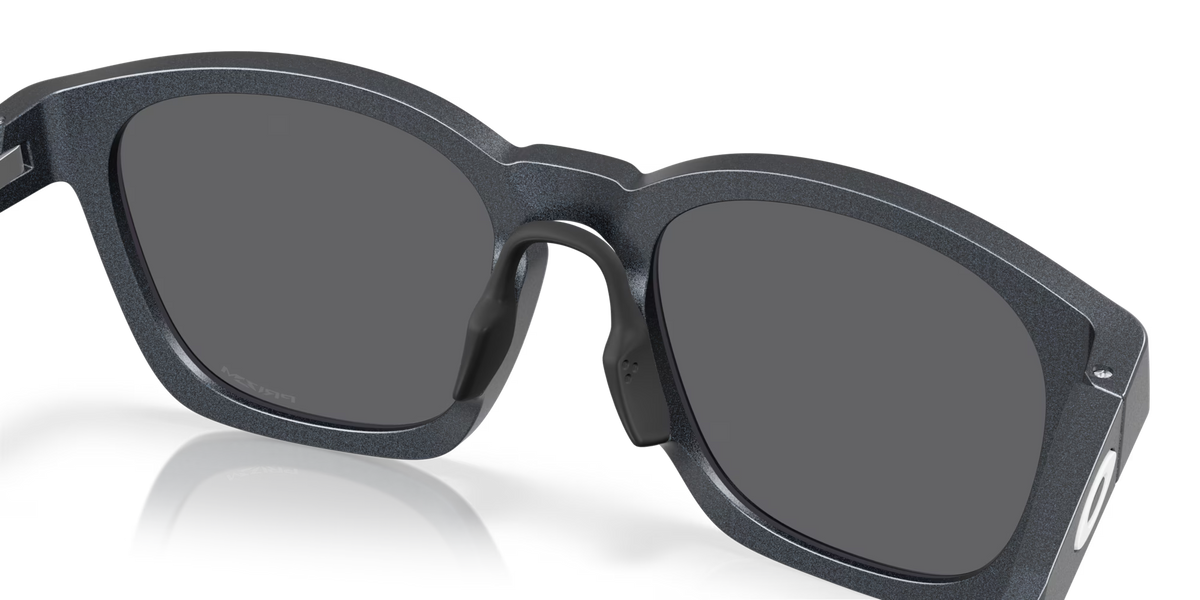 Oakley Shackle - Blue Steel Frame with Prizm Black Lens
