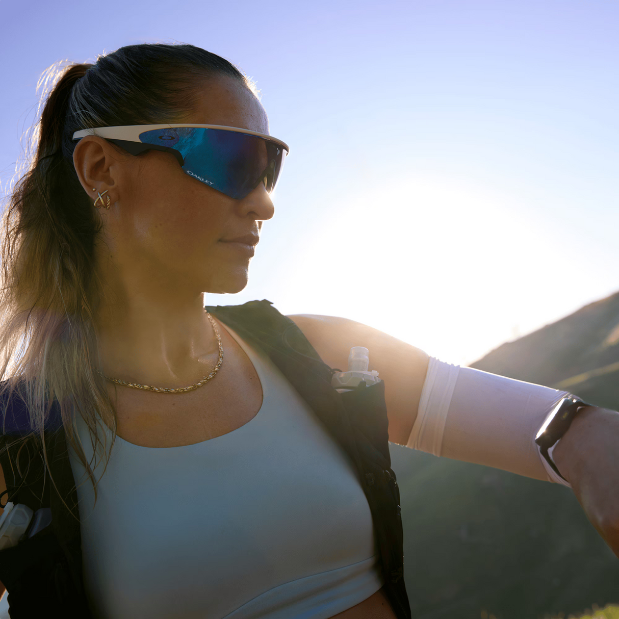 Oakley Meta Vanguard - White Frame with Prizm Sapphire Lens
