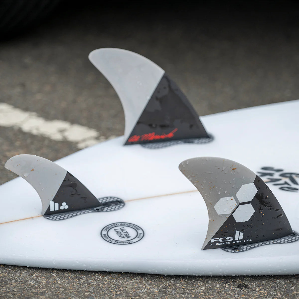 FCS 2 AM PC Twin +1 Fin - Grey/Charcoal